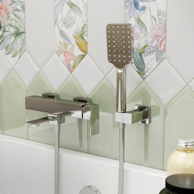 Смеситель Fioretto/Фьоретто для ванны с душевой лейкой, шлангом и держателем, хром