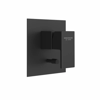 Встроенный однорычажный смеситель FUTURA для душа с переключателем на два потока, матовый черный Встроенный однорычажный смеситель FUTURA для душа с переключателем на два потока, матовый черный